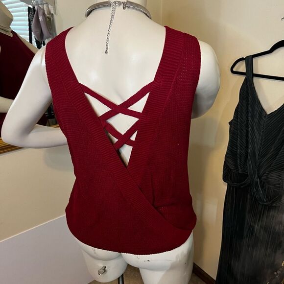 That red sweater. Light sweater, tank. With party in the back. - Picture 3 of 4